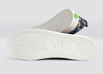 Cariuma Crooked Oca Low Black Graphic Print Canvas Sneaker Women In Crooked Black Graphic Print