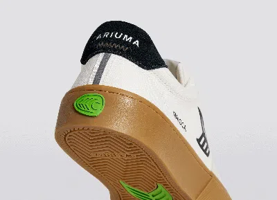 Cariuma Naioca Pro Gum Vintage White Suede Off-white Canvas Black Logo Sneaker Men In Off-white Vintage/black