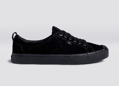 Cariuma Oca Low All Black Suede Sneaker Men In All Black