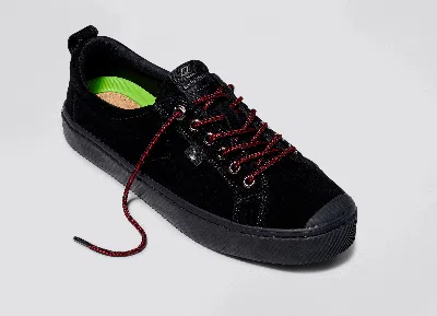 Cariuma Oca Low All Black Suede Sneaker Men In All Black