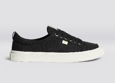 Cariuma Oca Low-top Suede Sneakers In Black