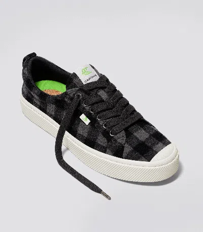 Cariuma Oca Low Plaid Organic Cotton Sneakers In Black Plaid
