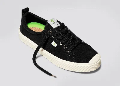 Cariuma Oca Low-top Canvas Sneakers In Black