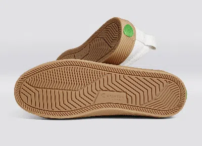 Cariuma Oca Organic Cotton Sneakers In Gum Off-white