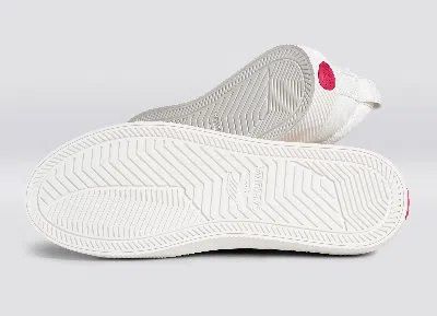 Cariuma Oca Low Pantone Off-white Canvas Viva Magenta Sneaker Men In Off-white/pantone Viva Magenta