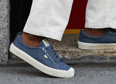 Shop Cariuma Oca Low Shadow Blue Canvas Sneaker Men