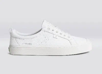 Cariuma Oca Low In White Premium Leather