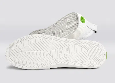 Cariuma Oca Low In White Premium Leather