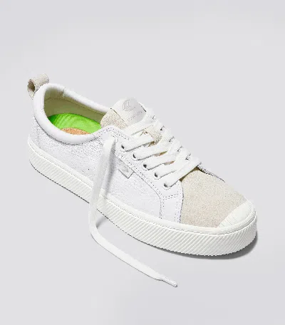 Cariuma Oca Sneakers In White Premium Leather/off-white Vintage Suede