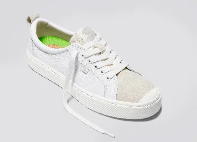 Cariuma Oca Sneakers In White Premium Leather/off-white Vintage Suede