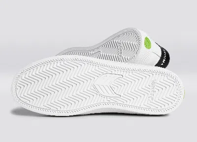 Cariuma Salvas Low-top Sneakers In White/black