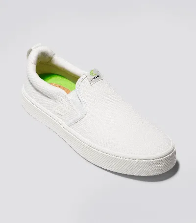 Cariuma Slip On Off-white Canvas Sneaker Men In Off-white