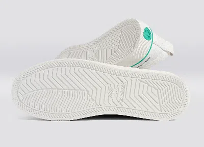 Cariuma The Skimm Oca Low Off-white Canvas Sneaker Men In The Skimm White