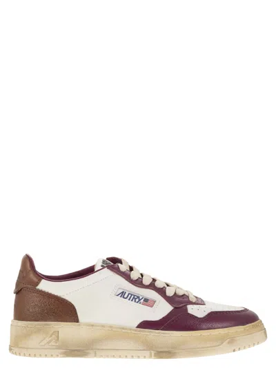 Autry Medalist Low Super Vintage Sneakers