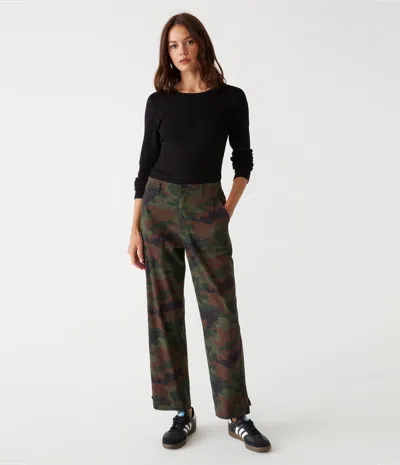 Michael Stars Maxine Twill Camo Convertible Pant In Olive Combo