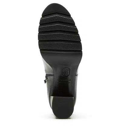 La Canadienne Maya Leather Zip Ankle Booties In Black