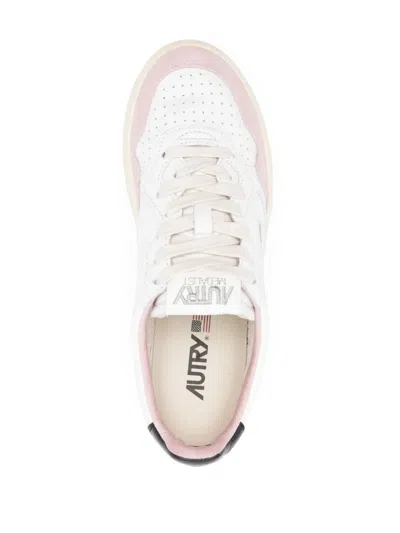 Autry Leather Sneakers With Contrast Heel Tab