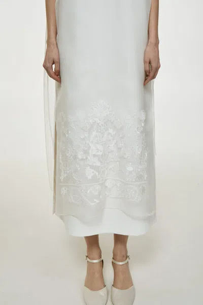 Delegan Clothes Milk Embroidered Shawl