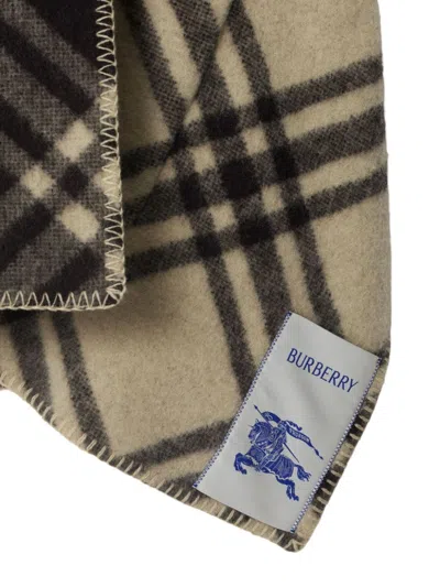 Shop Burberry Reversible Checkered Cape In Neutrals