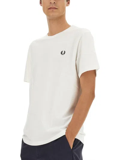 Fred Perry Pique T-shirt With Pocket Detail In White In Snow White