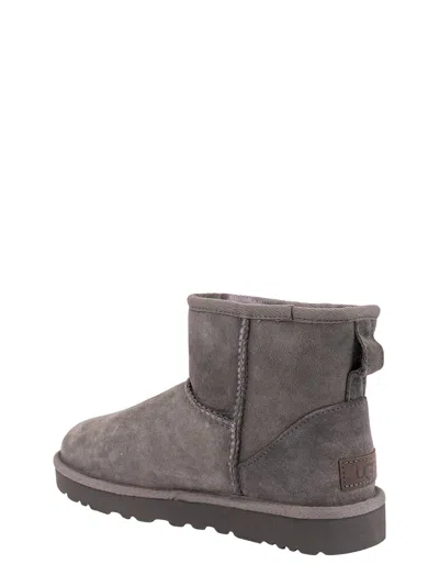 Ugg Womens Classic Mini Ii Boots In Gray