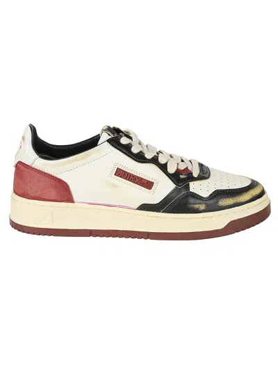 Shop Autry Super Vintage Low Sneakers In Bianco Nero Bordeaux