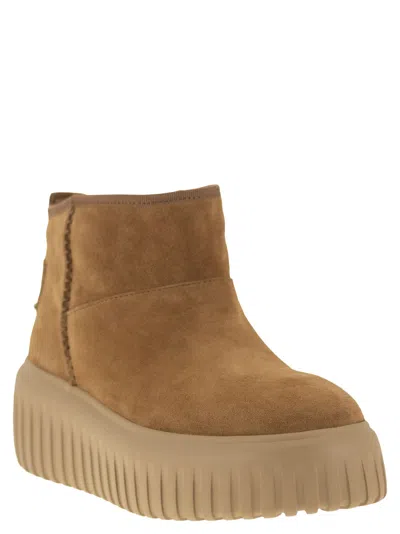 Hogan Lace-up Boots With Rounded Toe In Camel