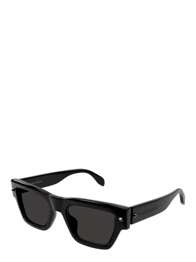 Shop Alexander Mcqueen Square Frame Sunglasses Sunglasses In 001 Black Black Grey