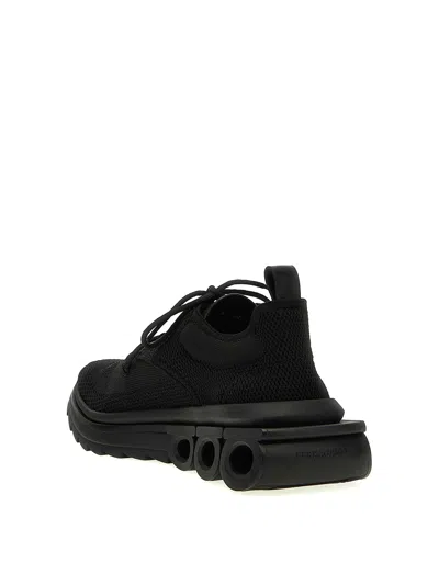 Ferragamo Sneakers Mit Gancini-schild In Black
