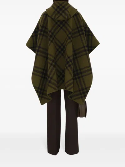 Burberry Reversible Check Wool Cape In Grün