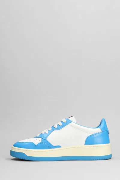 Autry Two-tone Low-top Leather Sneakers In Blue