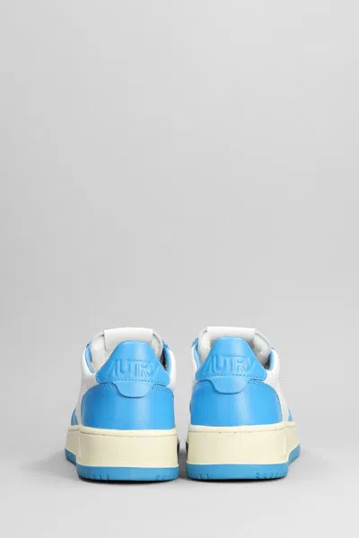 Autry Two-tone Low-top Leather Sneakers In Blue