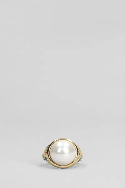 Casablanca Pearl Signet Ring Laurel Detailing In Gold