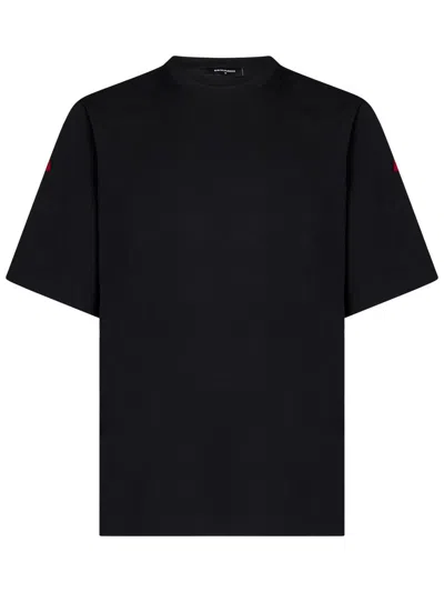 Shop Dsquared2 T-shirt In Black