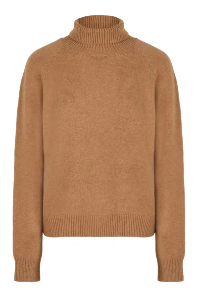 Fendi Turtleneck Long Sleeved Knitted Jumper In Beige