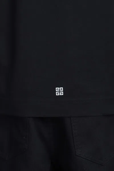 Shop Givenchy T-shirt In Black
