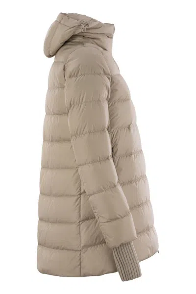 Herno Medium Down Jacket With Hood In Beige