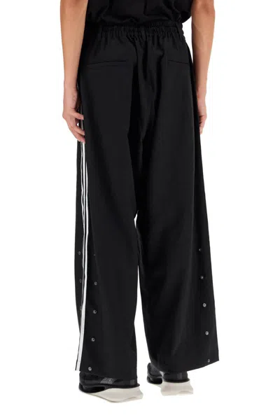 Y-3 Pantaloni In Twill 3 Stripes In Black