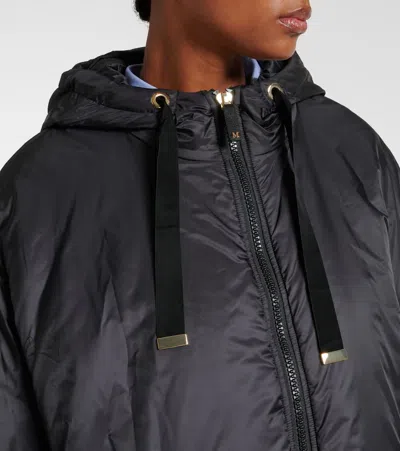 Max Mara Padded Cape With Hood In Water-repellent Canvas In Black