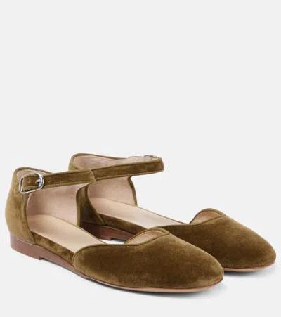 Le Monde Beryl Velvet Flats In Green