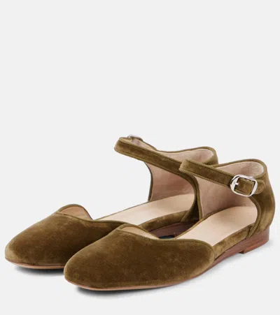 Le Monde Beryl Velvet Flats In Green