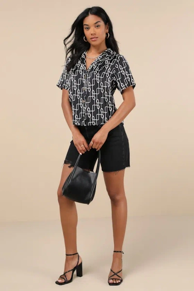 Lulus Intricate Aesthetic Black And White Abstract Print Button-up Top In Black And White