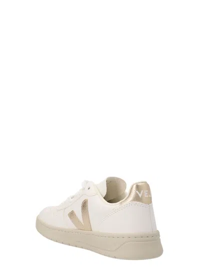 Veja V-10 Sneaker In Gold