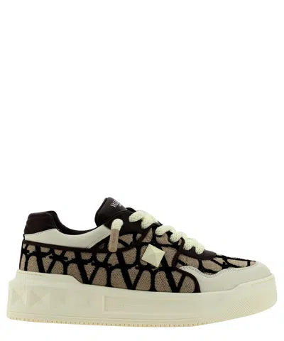 Valentino One Stud Xl Toile Iconographe Sneakers In Beige