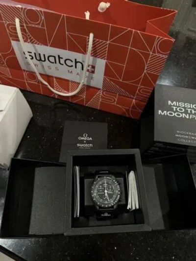 Pre-owned Omega Swatch X  Moonswatch Moon Black Moonphase Snoopy In Hand