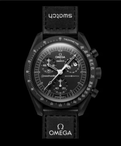 Pre-owned Omega Swatch X  Moonswatch Moon Black Moonphase Snoopy In Hand