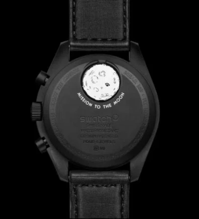 Pre-owned Omega Swatch X  Moonswatch Moon Black Moonphase Snoopy In Hand