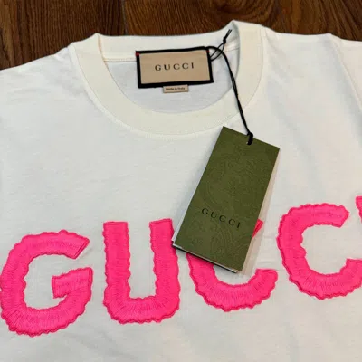 Pre-owned Gucci Pink Embroidery Logo T-shirt Short Sleeve Women Size S In White
