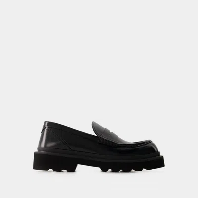 Dolce & Gabbana Classic Italian Leather Mocassins With Penny Slot Detail | Fw23 In Black