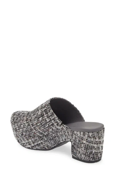 Chocolat Blu Gertie Platform Clog In White/ Black Tweed
